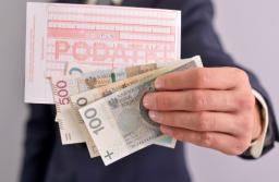 Nieodpłatne świadczenia pracownicze – raz z podatkiem, raz bez