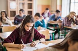 WSA: Uchwała stypendialna nie może przekraczać upoważnienia ustawowego